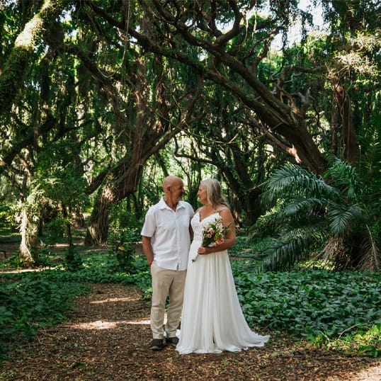 Adventurous Wedding engagement photographer maui price