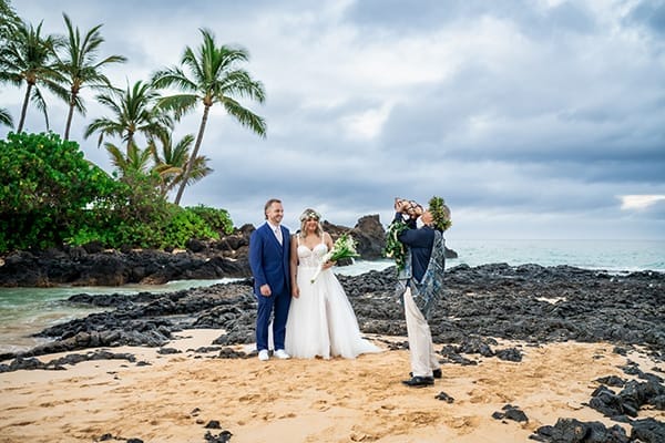 sunrise elopement and wedding photo on Maui