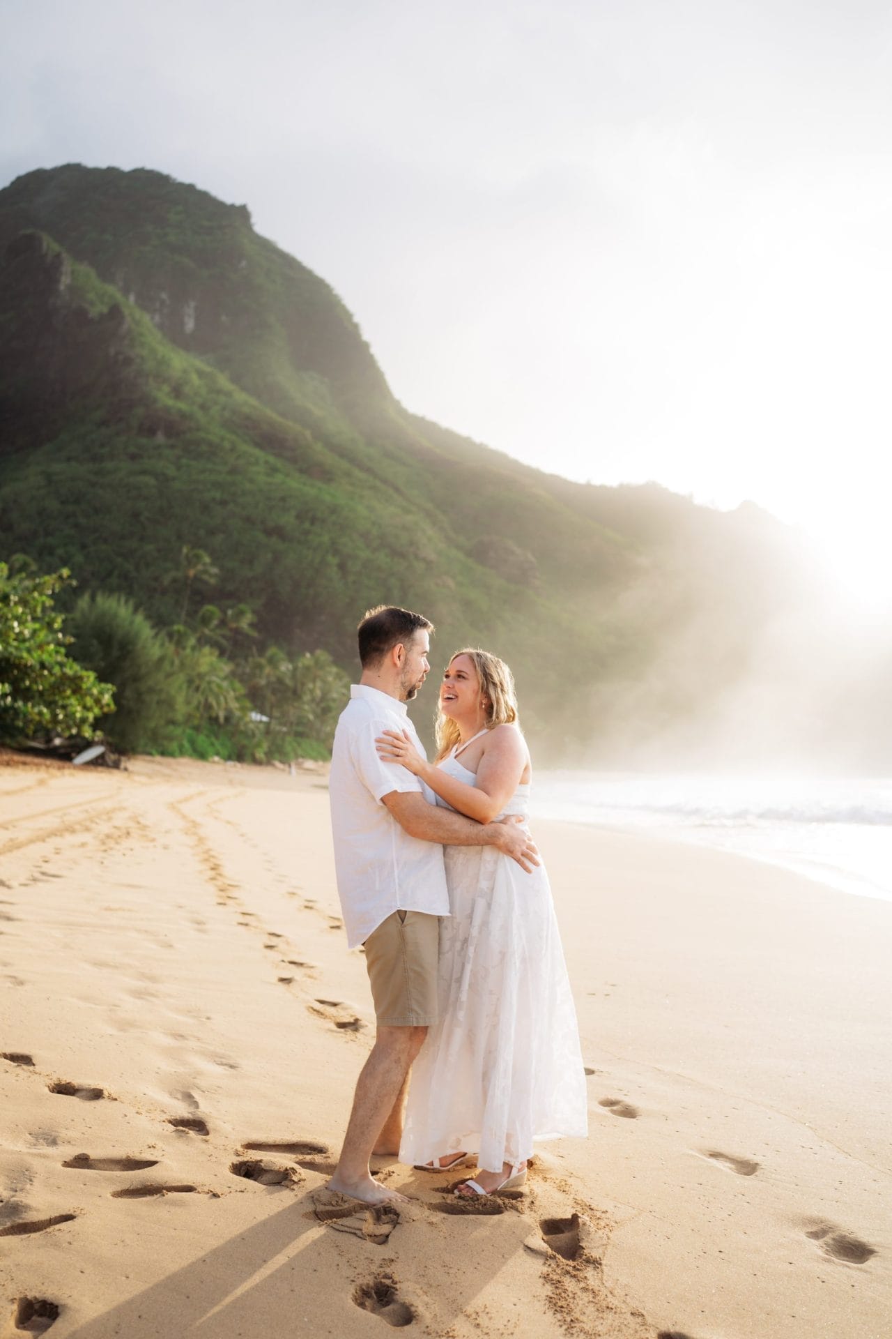 beautiful couples photoshoot at Tunnels Beach Kauai