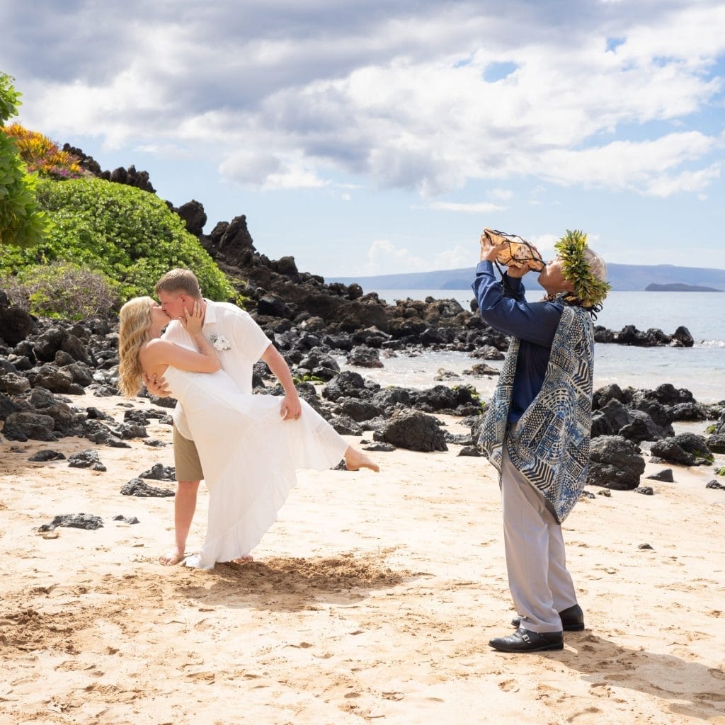 Elopement photo on Maui 